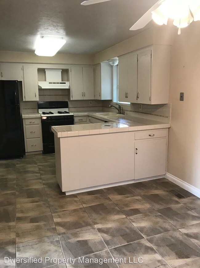 Building Photo - 4 br, 3 bath House - 3205 16th Av SE