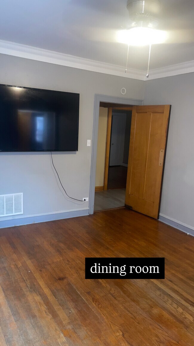 Foto del edificio - 8230 S Hermitage Ave