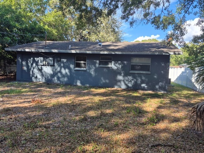 Rear of Building w/partially fenced yard - 2884 Oaklawn Ave