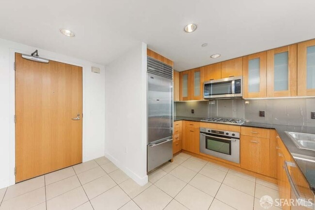 Foto del edificio - 333 1st St