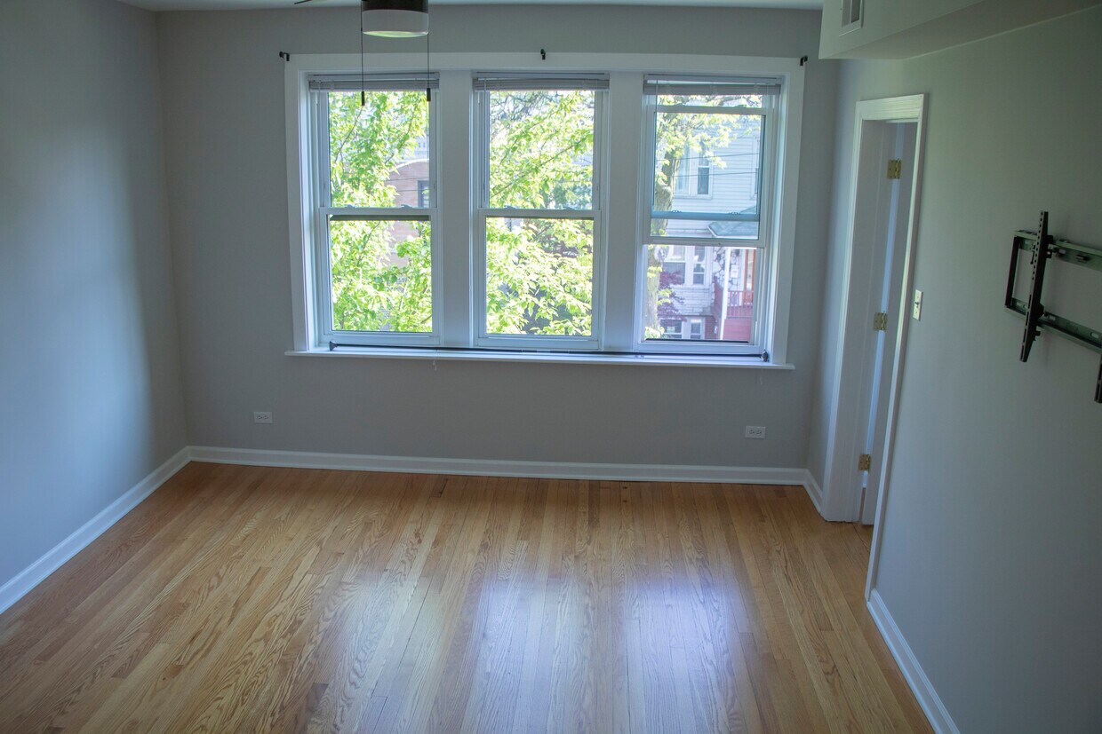 3535 W Belmont Ave Unit First floor, Chicago, IL 60618 Apartments in
