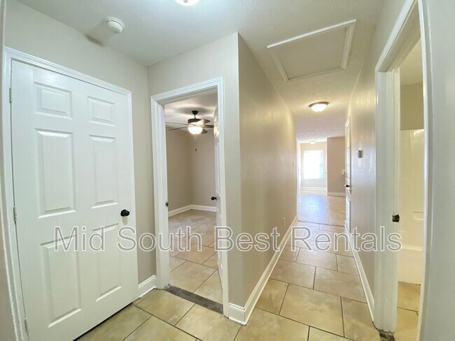 Building Photo - 316 Bellewood Ln