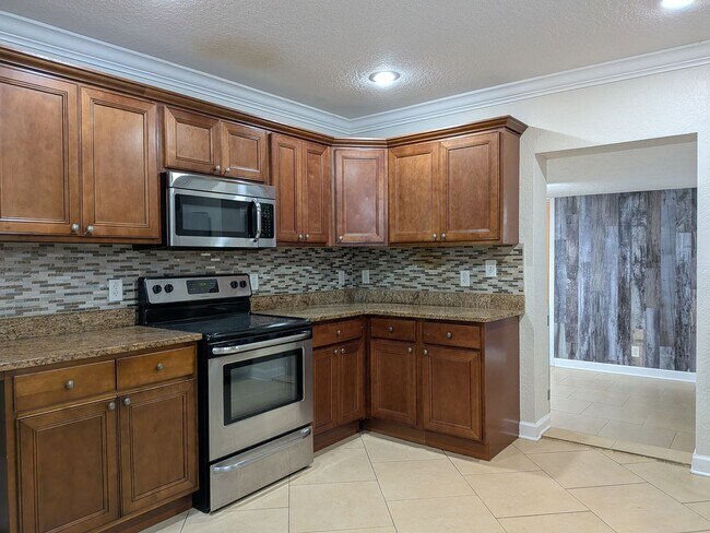 Foto del edificio - 4 Bedroom Home in Winter Park