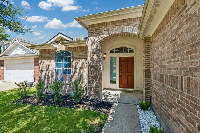 Foto del edificio - 2709 Shallow Falls Ct