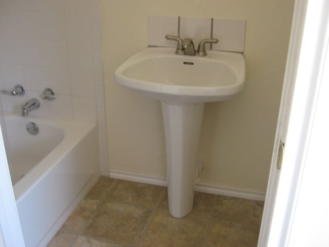 Building Photo - 3405 Dorothy Ln