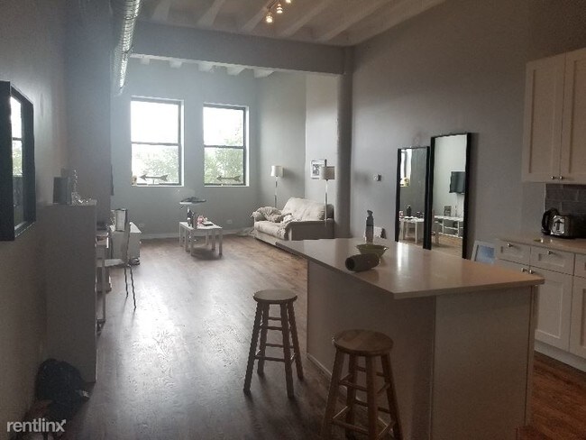 Foto del edificio - 7056 N Clark St