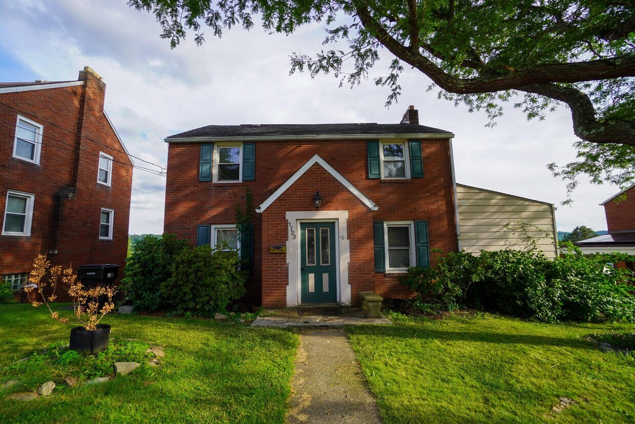 1723 Pierce St, Aliquippa, PA 15001 House Rental in Aliquippa, PA