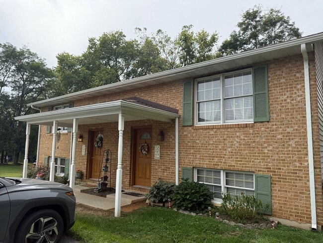 Building Photo - 11755 Village Heights Dr