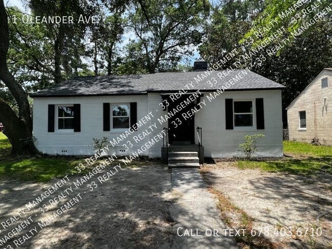 Building Photo - Renovated 2 Bedroom 1 Bath Home