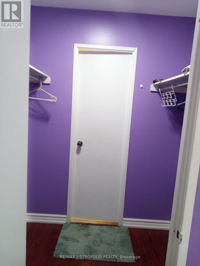 Photo du bâtiment - 25 Sunrise Ave