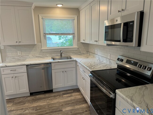 Building Photo - 9720 Esmont Rd