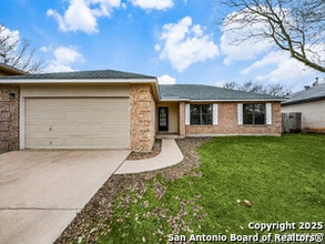 Building Photo - 9218 Shadow Crest Dr