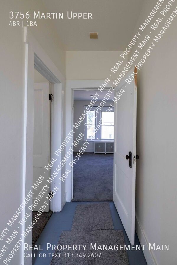 Building Photo - 3756 Martin St