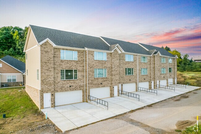 Foto del edificio - Rosemary Lane Townhomes
