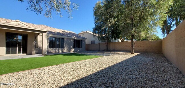 Foto del edificio - 13221 W Jacobson Dr