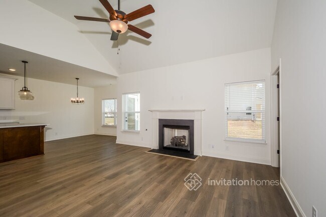 Foto del edificio - 507 Janis Ln