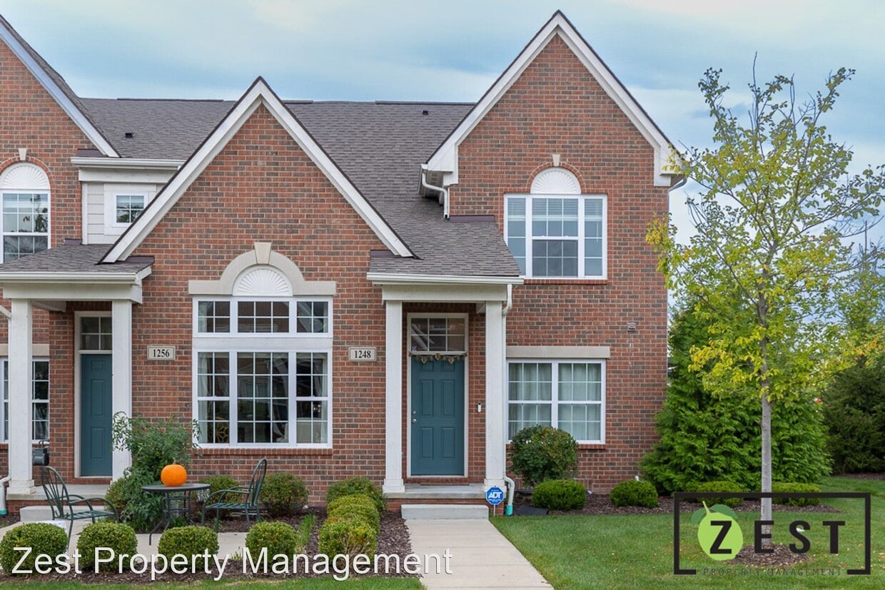 Primary Photo - 3 br, 2 bath House - 1248 Orchid Cir #14