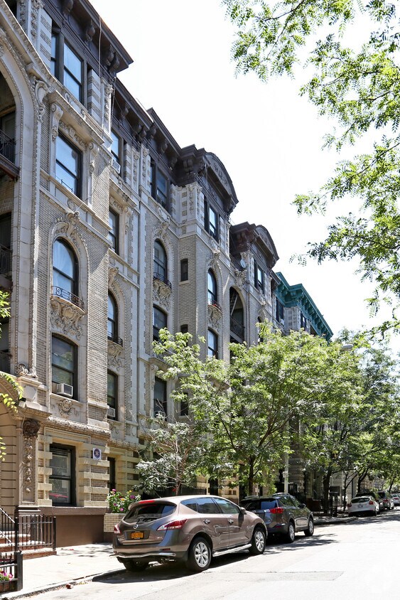 Primary Photo - 623 & 627 West 136th Street