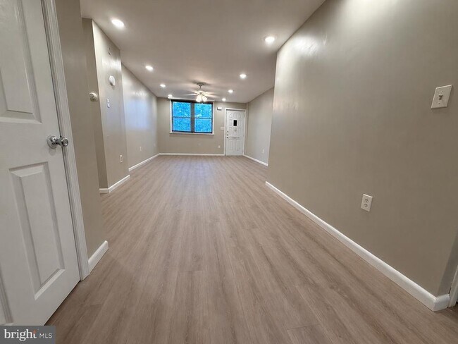 Foto del edificio - 1322 S Newkirk St