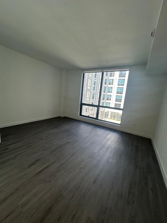 Foto del edificio - 105 NE 25th St