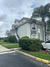 Building Photo - 13929 Fairway Island Dr