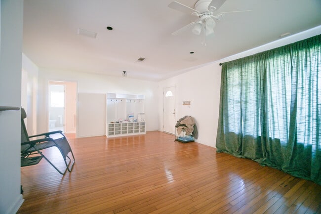 Building Photo - 3615 Elysian Fields Ave