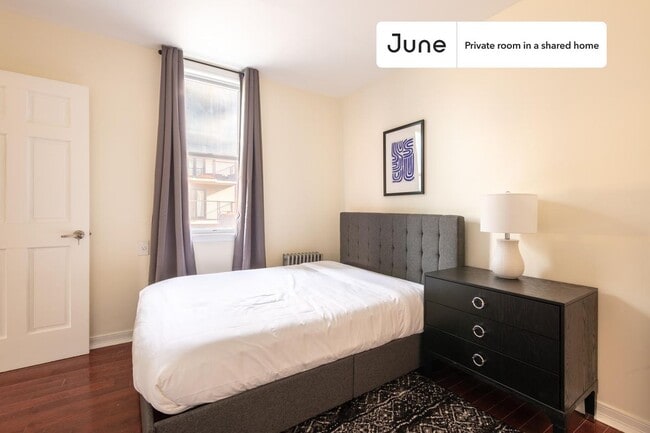 Private bedroom in 3 bed/1 bath Home - Private bedroom in 3 bed/1 bath Home