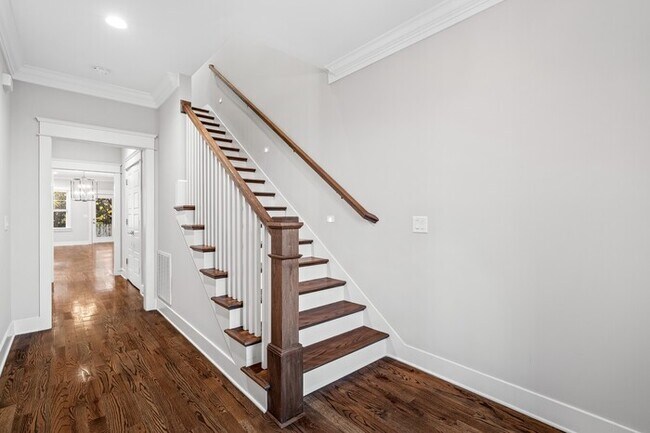 Foto del edificio - 501B Waycross Dr