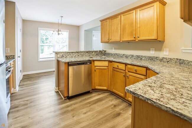 Building Photo - 155 Molasses Ln
