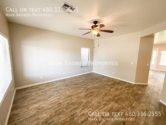 Building Photo - 21164 E Roundup Way
