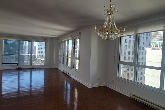 Photo du bâtiment - 1210 Blvd. De Maisonneuve Ouest