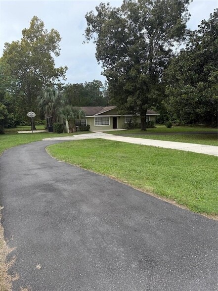 Building Photo - 3250 SE Lake Weir Ave