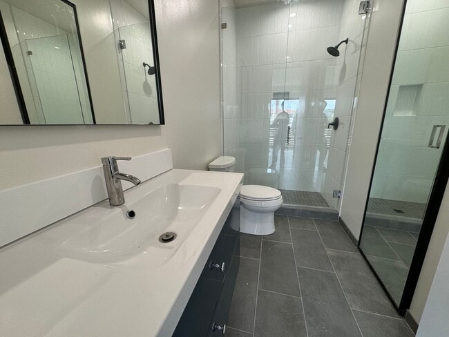 Building Photo - Brand new 2 Bed 2 Bath Unit in the Heart of PB