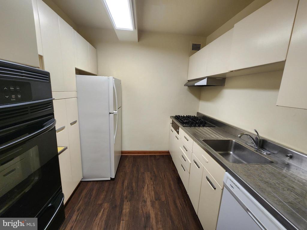 Foto principal - 4201 Cathedral Ave NW