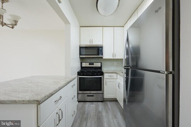 Foto del edificio - 3100 S Manchester St