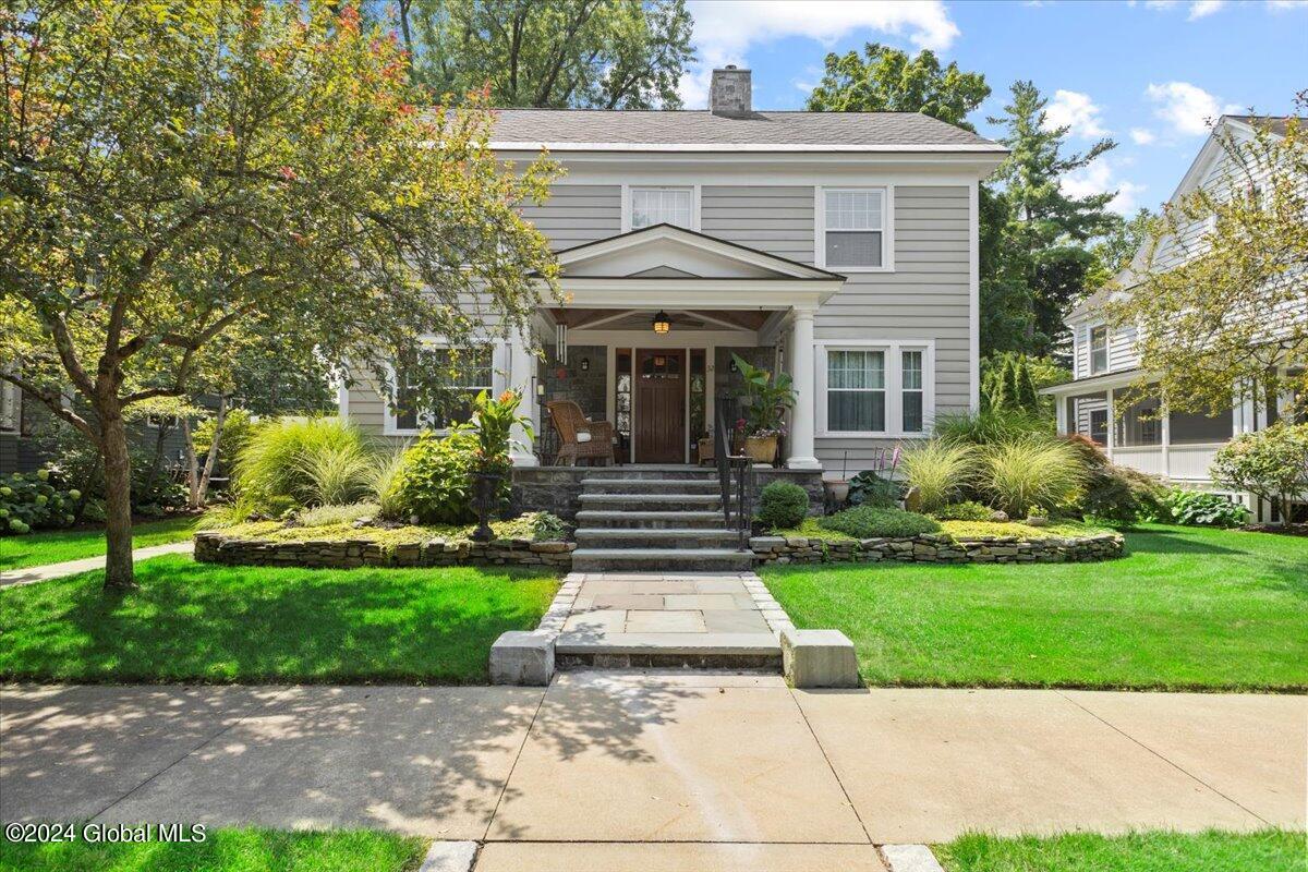 Primary Photo - 32 5th Ave