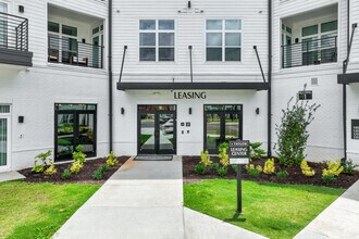 Building Photo - The Taylor