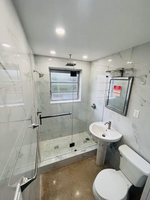 New Bathroom - 1060 SE 14th Pl Apartment