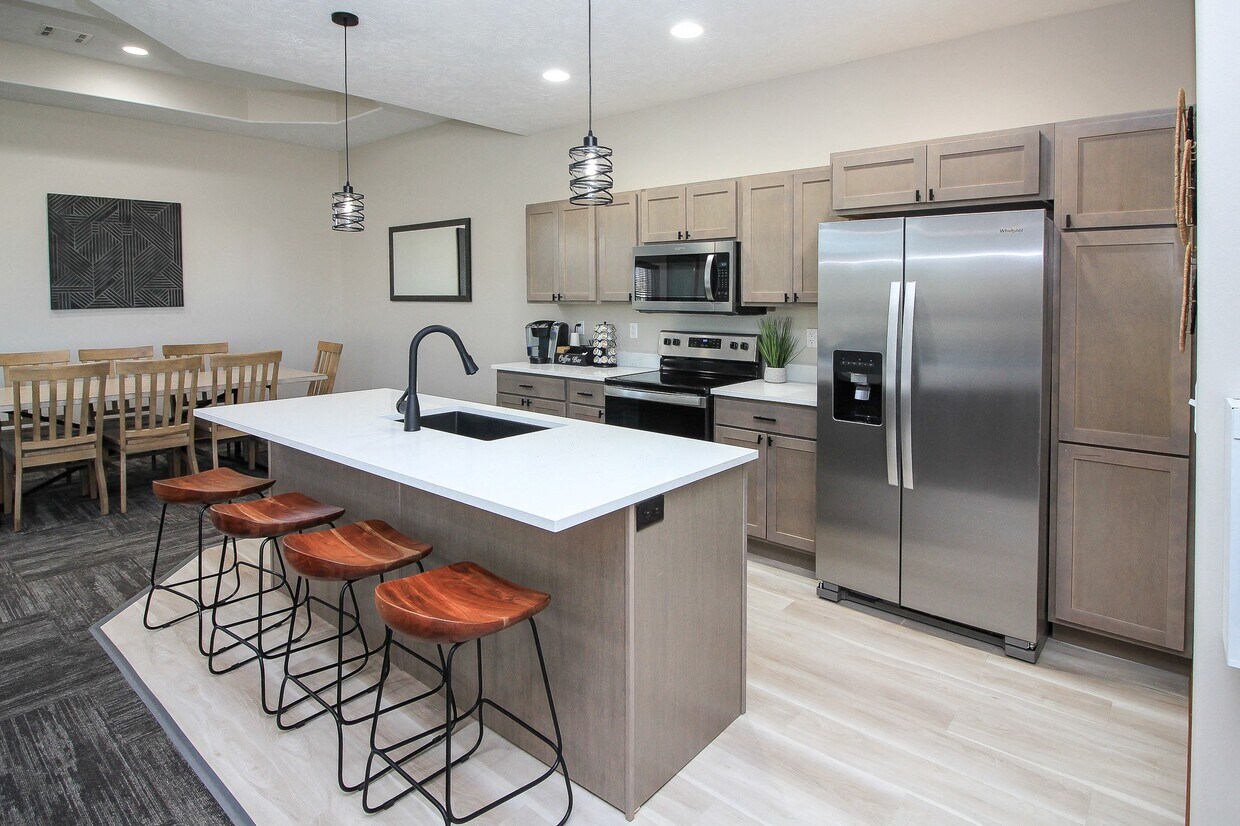 Foto principal - Prairie Towers - Lavish Living