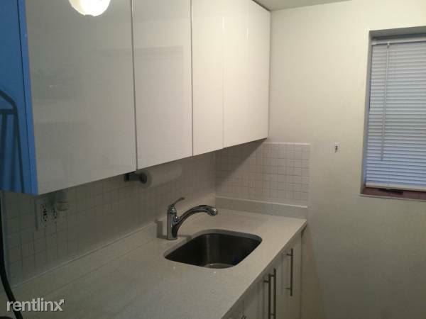 Foto del edificio - 5834 63rd St