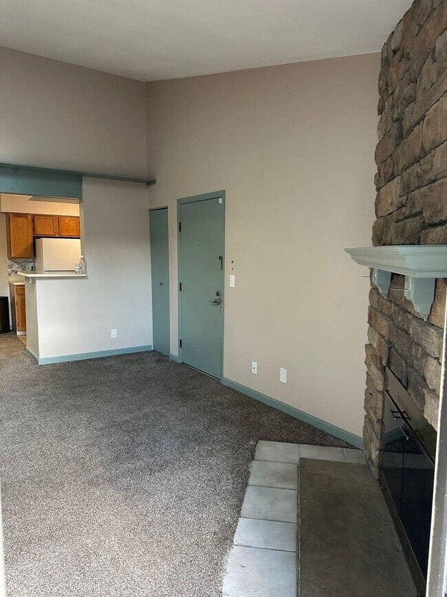 Building Photo - Charming 2BR Townhome in Aurora