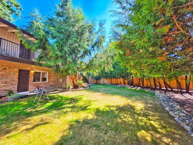Photo - 1108 Bellevue Way SE #2 House