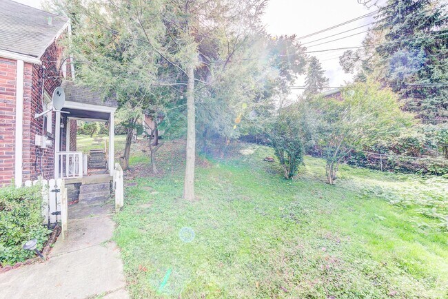 Foto del edificio - AVAILABLE May 2024 - Beautiful 3 Bedroom H...