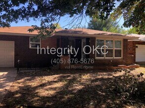 Building Photo - 2548 SW 48th St