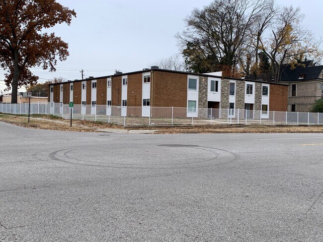 Building Photo - 947 Peabody Ave