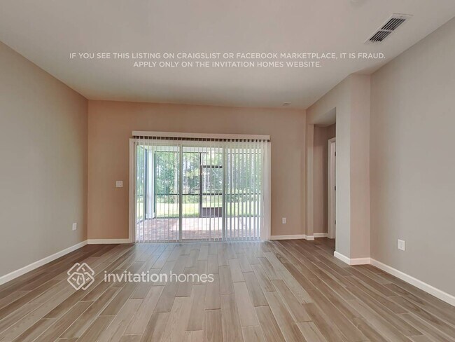 Foto del edificio - 9822 Lemon Grass Ln