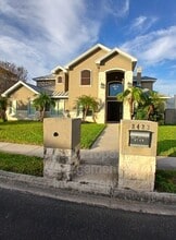 Building Photo - 2423 W Hampton Ave