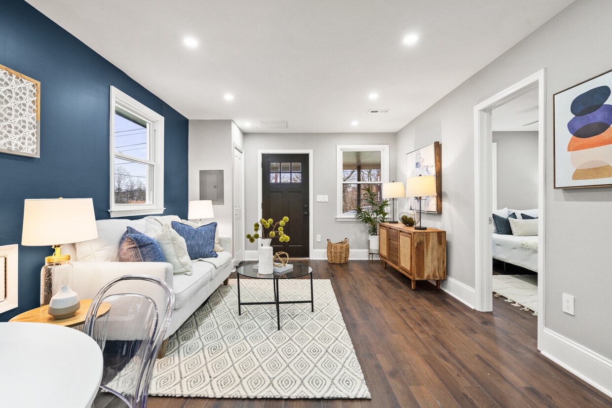 Sala de estar - 612 44th St NE