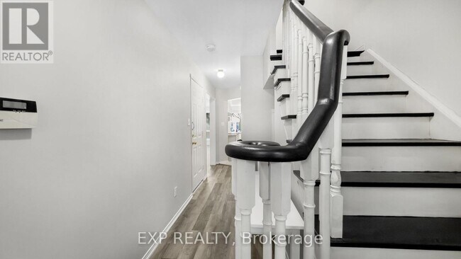 Building Photo - 445 Apache Ct