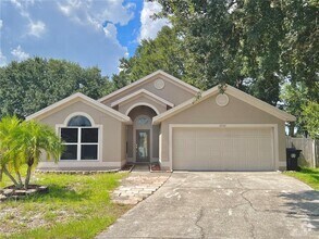 Building Photo - 1050 Pineview Ct